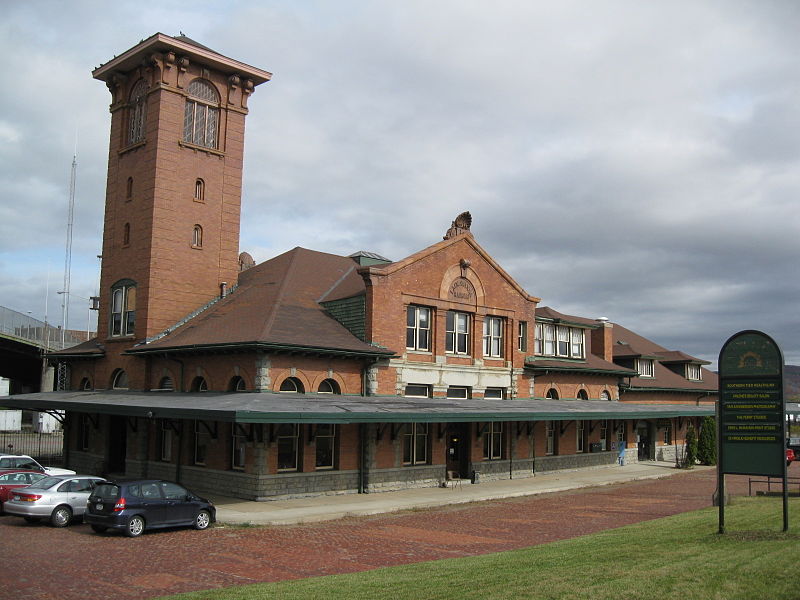 File:Railroad Terminal Historic District Binghamton NY Oct 09.jpg