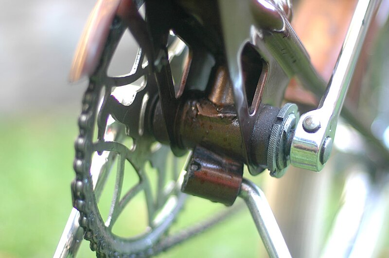 File:Raleigh rsw mk 2 bicycle bottom bracket sidestand bootiebike com 1000.jpg