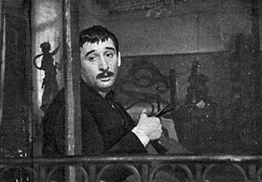 Rascel ne Il cappotto, film diretto da Alberto Lattuada, per la cui interpretazione sfiorò la premiazione a Cannes, vincendo poi il Nastro d'argento nel novembre 1952