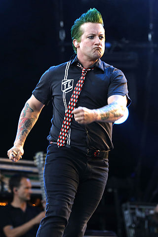 <span class="mw-page-title-main">Tré Cool</span> American drummer (born 1972)