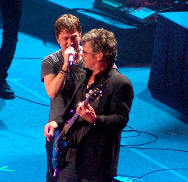 File:Rob Thomas Tim Farriss.JPG