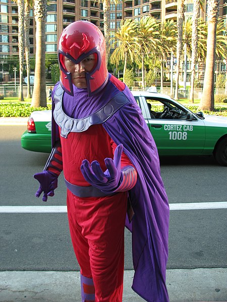 File:SDCC13 - Magneto (9345253655).jpg