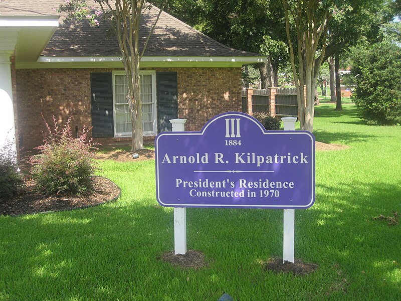 File:Sign at Kilpatrick President's Home at NSU in Natchitoches IMG 2021.JPG