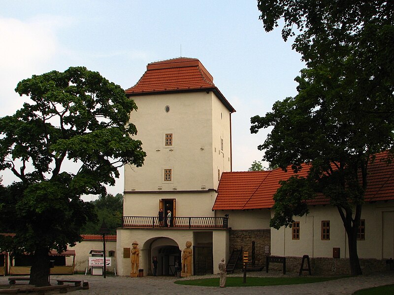 File:Silesian-Ostrava Castle.jpg