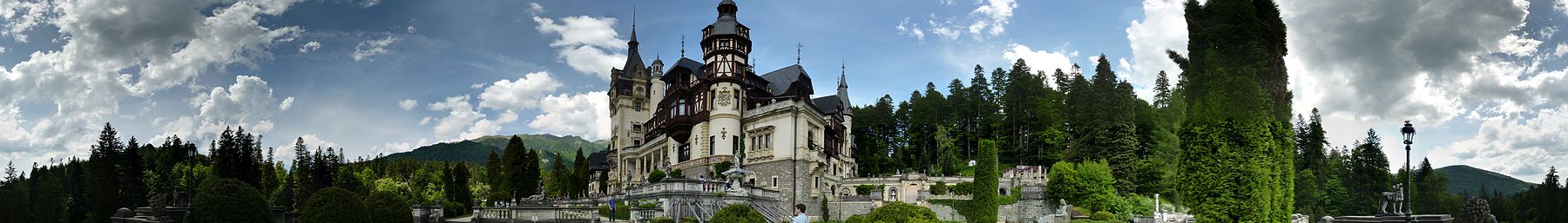 Sinaia banner Peleș Castle.jpg