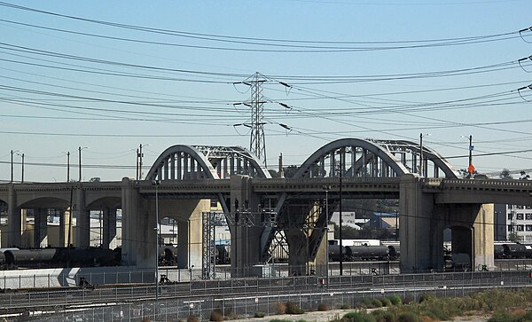 Beneath the Sixth Street Viaduct on the Los Angeles River between Downtown Los Angeles and the Boyle Heights neighborhood, teams began The Amazing Rac