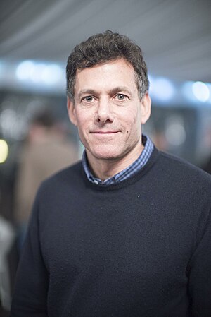 Strauss Zelnick, 2015 (16339090774).jpg