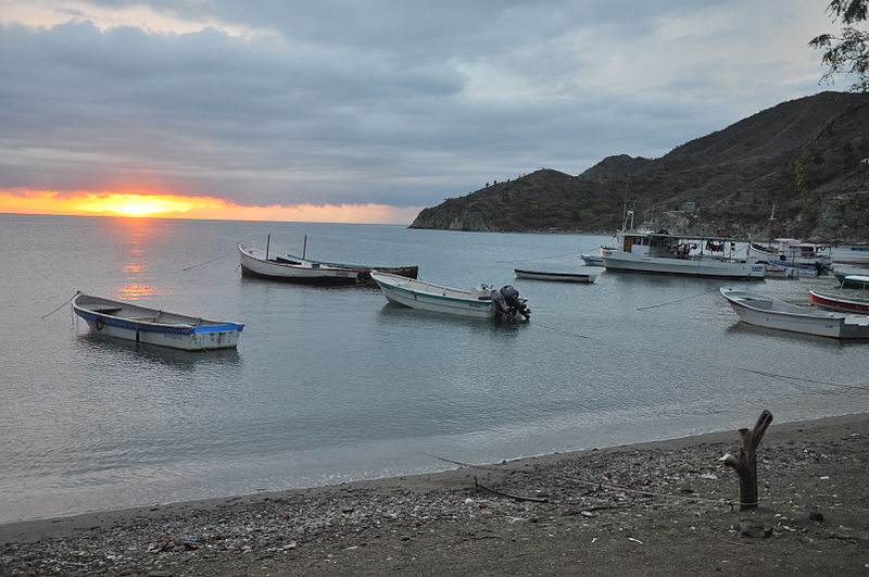 File:Sunrise at the Taganga fishing village (4625663081).jpg