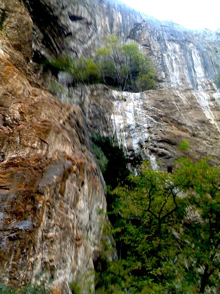 File:Takija cliffs.jpg