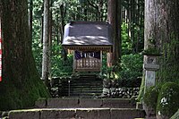 西本殿（立山大宮） 立山権現伊弉那岐大神、相殿 文武天皇、佐伯宿祢有若公を祀っている。