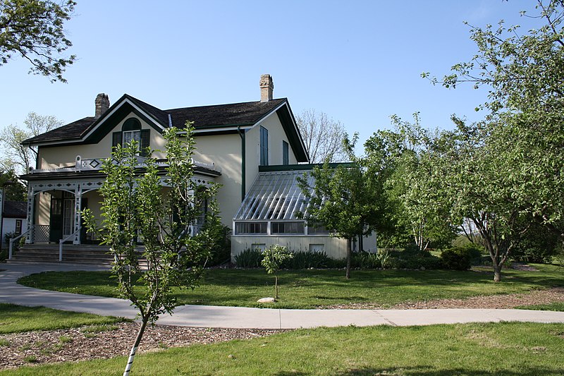 File:The Bell Homestead National Historic Site, Brantford, Ontario, Canada, incl. Visitor Ctr, Henderson Home, Carriage House and Dreaming Place IMG 0039 16.JPG