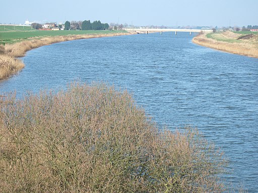 The Relief Channel at Magdalen - geograph.org.uk - 2295575