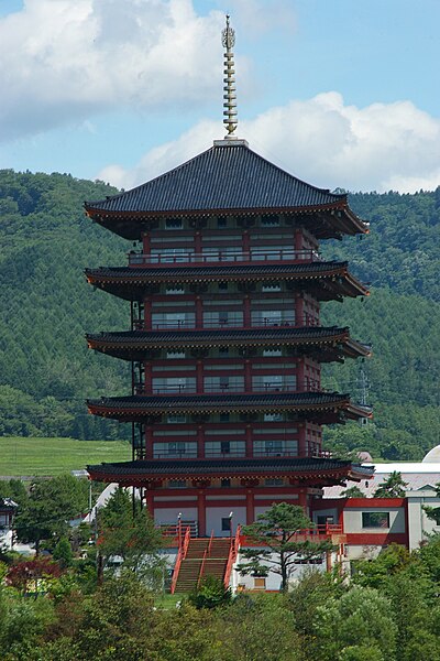 File:The five-storied pagoda in Ashibetu2.JPG