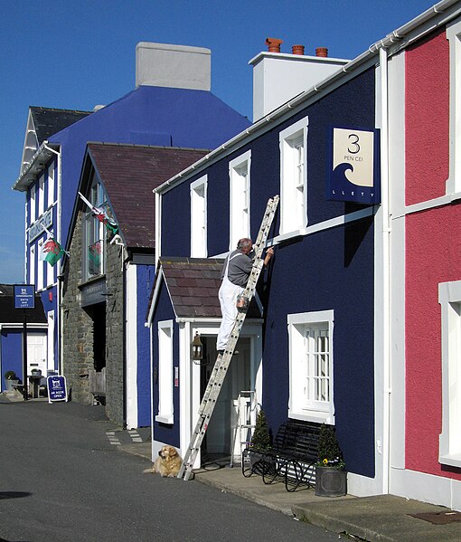 File:The painter and his dog, Aberaeron - geograph.org.uk - 2296377.jpg