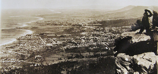 Thirroul circa 1920 showing the town as it was described by D. H Lawrence.