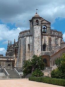 The round church of the Knights Templar in Tomar was built to be a fortified chapel, serving both for praying and defense. Tomar Convento 0254.jpg