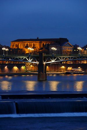 Along the Garonne in Toulouse