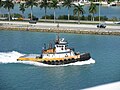 English: Tugboat seem from a cruise ship in the Port of Miami