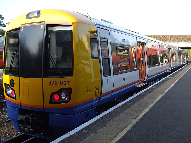 File:Unit 378007 at Richmond.JPG