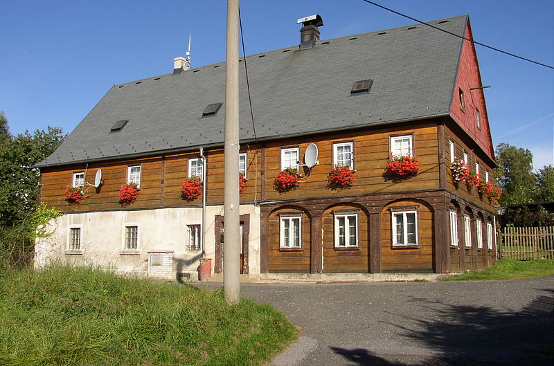 File:Venkovský dům , Nerudova 61, Krásná Lípa.JPG