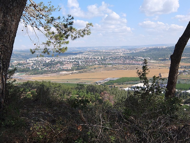 File:View of Beit Shemesh.jpg