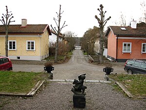 Villavägen norrifrån, närmast kameran två hus av Sven Ivar Lind.