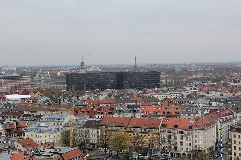 File:Vue depuis Tour Église St Pierre centre Munich 11.jpg