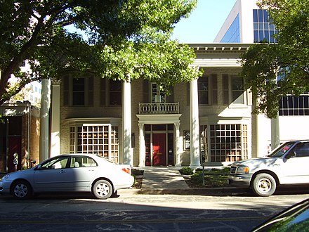 Rayburn lived at the Wahrenberger House from 1907 to 1908 when he served as a Texas Representative for the 34th district and studied at the University of Texas School of Law.