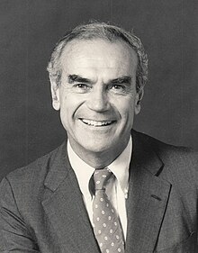 Draper III in a 1986 UN portrait William H. Draper III (1986 UN photo).jpg