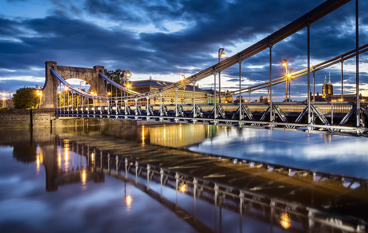 8. Grunwaldzki Bridge, Wrocław Photograph: Jar.ciurus Licensing: CC-BY-SA-3.0-pl