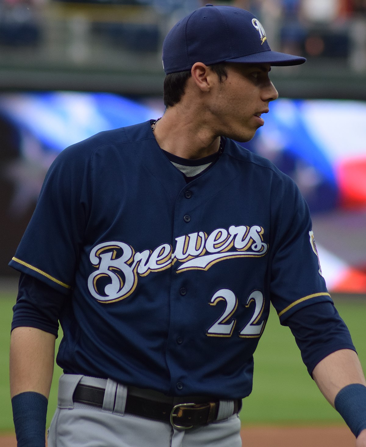 Milwaukee, WI, USA. 8 de mayo, 2018. Milwaukee Brewers el jardinero central  Christian Yelich #22 durante el partido de béisbol de las Grandes Ligas  entre los Cerveceros de Milwaukee y los Indios