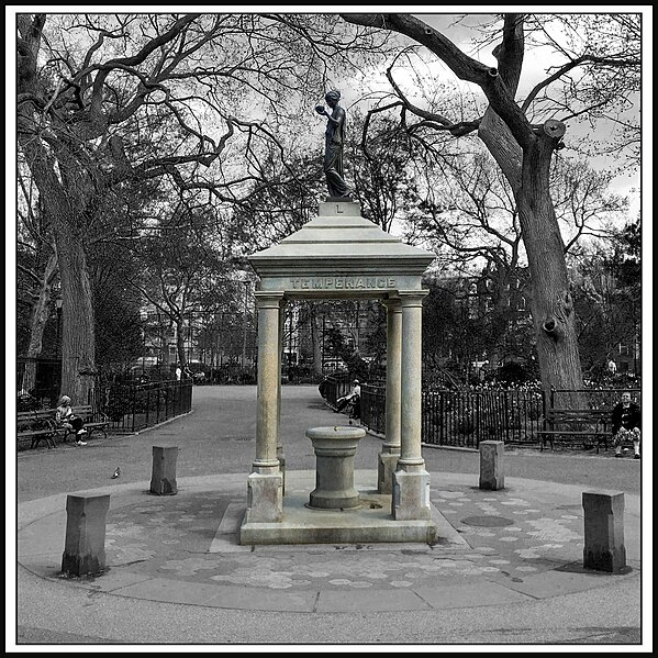 File:'Temperance' -- Henry Cogswell Temperance Monument in Tompkins Square New York (NY) April 2016 (26586511682).jpg