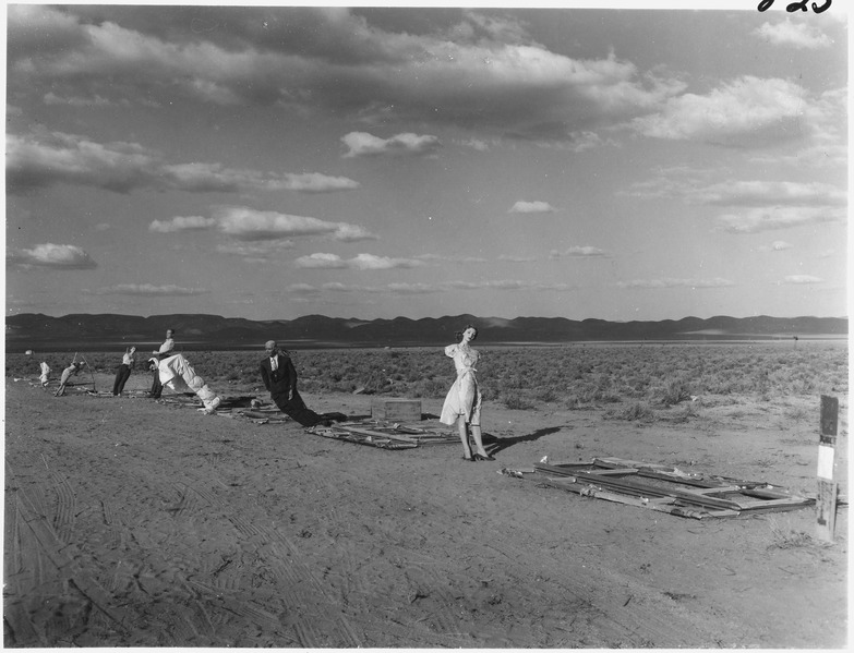 File:(Operation Cue) - Line of manikins at 7,000 feet, part of thermal radiation test (, after blast) - NARA - 541789.tif