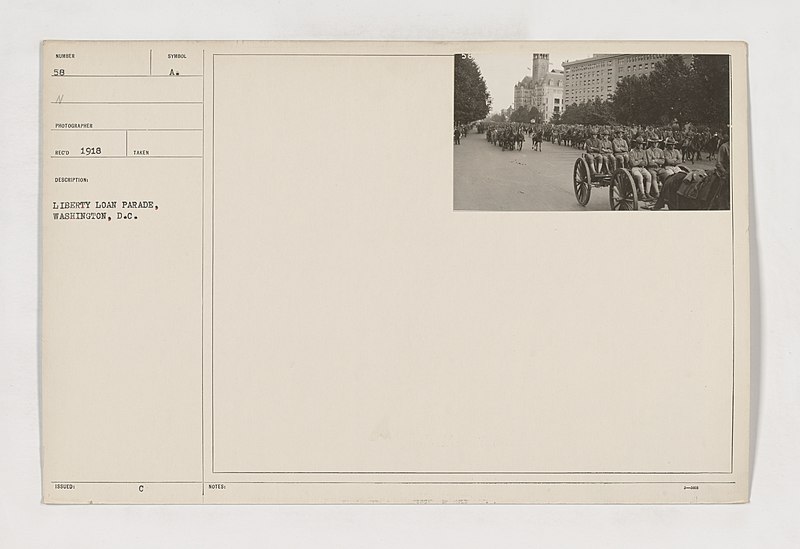 File:111-SC-58 - Liberty Loan Parade, Washington, D.C. - NARA - 55161539.jpg