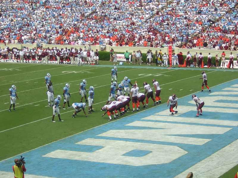 File:2006 Virginia Tech at UNC Glennon under center.jpg