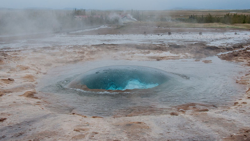 File:2014-09-14 10-13-21 Iceland Suðurland Geysir Strokkur.jpg