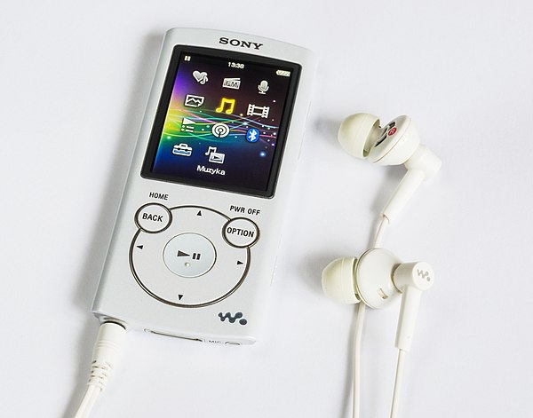 Image: 2015 Sony Walkman NWZ S765