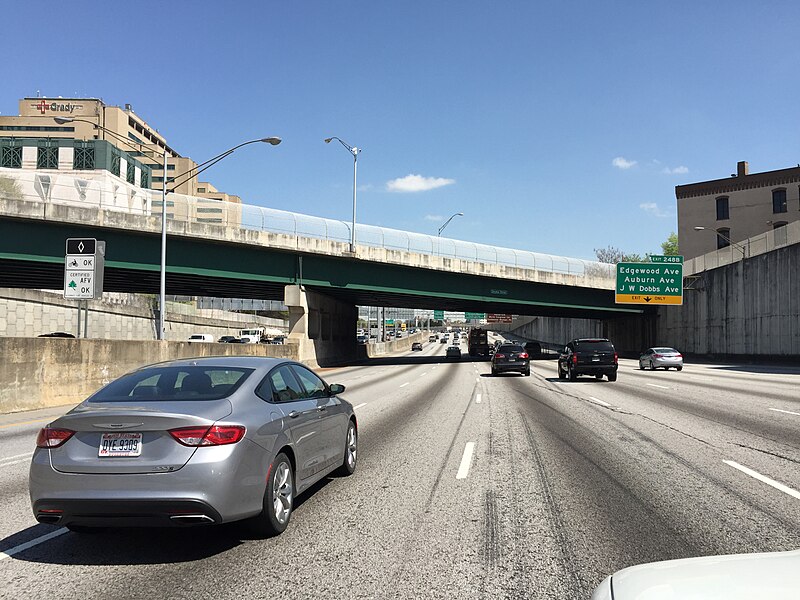 File:2016-03-23 13 15 19 View north along The Downtown Connector (Interstate 75 and Interstate 85) near Exit 248 in Atlanta, Georgia.jpg