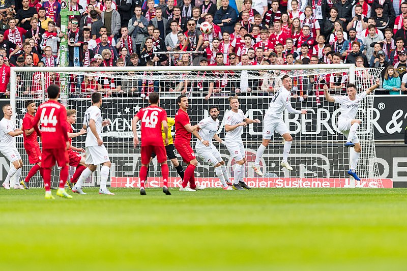 File:2019147185951 2019-05-27 Fussball 1.FC Kaiserslautern vs FC Bayern München - Sven - 1D X MK II - 0880 - B70I9179.jpg