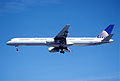 340dr - Continental Airlines Boeing 757-324, N75858@LAS,01.03.2005 - Flickr - Aero Icarus.jpg
