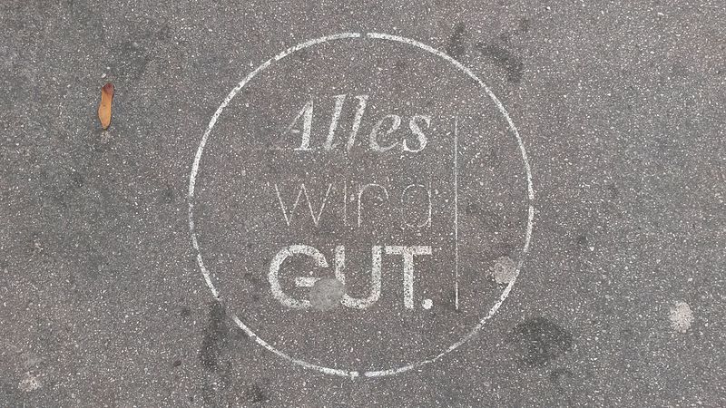 File:Alles wird gut.jpg