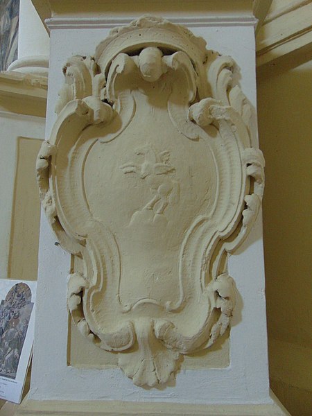 File:Altare del Trionfo di Gesù con la croce, stemma araldico destro - Tocco da Casauria.jpg