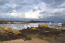 Archipel-de-Chausey sous un ciel d orage.jpg