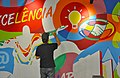 Artista Lobo pinta mural para Mercado Livre