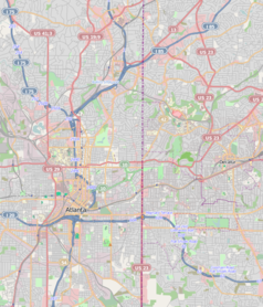 Mapa konturowa Atlanty, po lewej nieco u góry znajduje się punkt z opisem „Atlanta Peachtree”