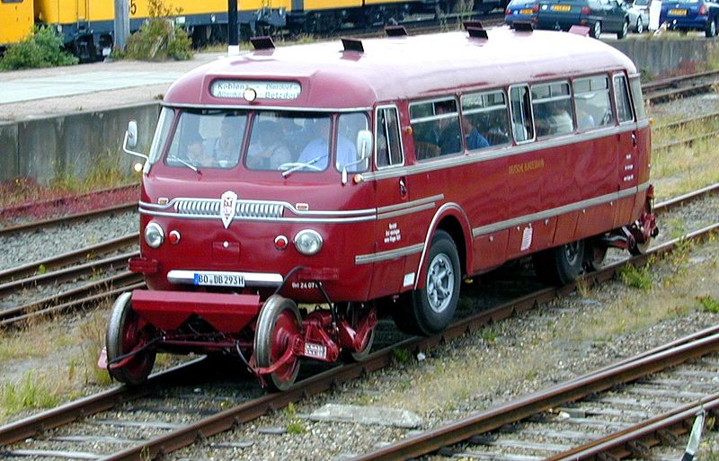 veicoli escavatori e macchine per lavori di costruzione riparazione e servizi ferroviari 800px-BO-DB293H-I-zoom