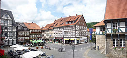 Marketplace. Left: Weisses Ross Hotel, centre: Zur Ecke, right: Bracken Bad Gandersheim Marktplatz 284-85-d.jpg