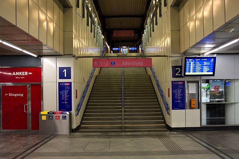 File:Bahnhof Wien Floridsdorf Aufgang Bstg 1-2.jpg