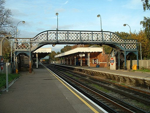 Barkingside stn north