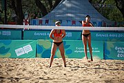 Deutsch: Beachvolleyball bei den Olympischen Jugendspielen 2018; Tag 8, 14. Oktober 2018; Mädchen, Achtelfinale – Bolivien-Puerto Rico 0:2 (18–21/18–21 ) English: Beach volleyball at the 2018 Summer Youth Olympics at 14 October 2018 – Girls Round of 16 – Bolivia-Puerto Rico 0:2 (18–21/18–21 )